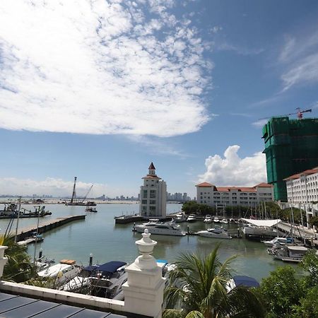 Апартаменты The Straits Quay Marina By Messina Clive Джорджтаун Экстерьер фото